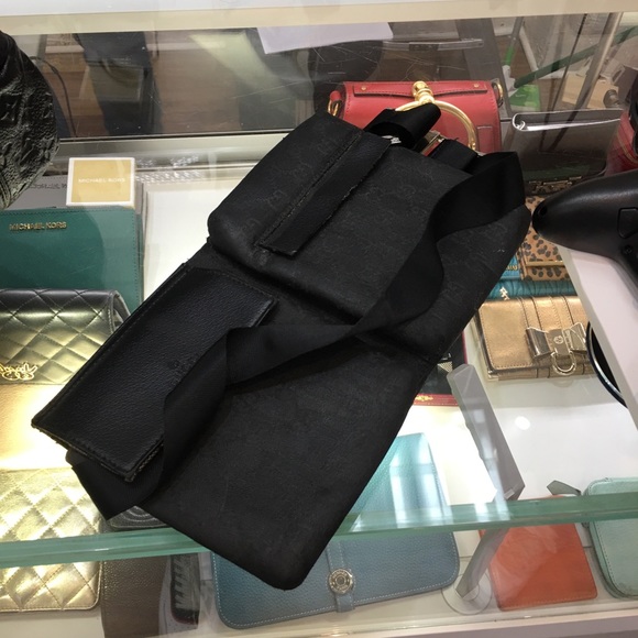 Gucci Fanny Pack - Picture 2 of 6